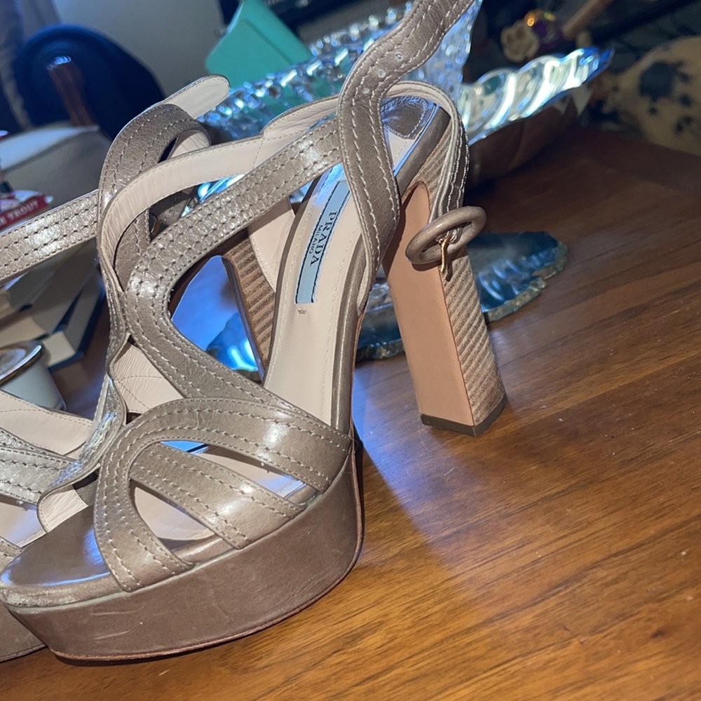 PRADA SHOES. - Picture 7 of 10